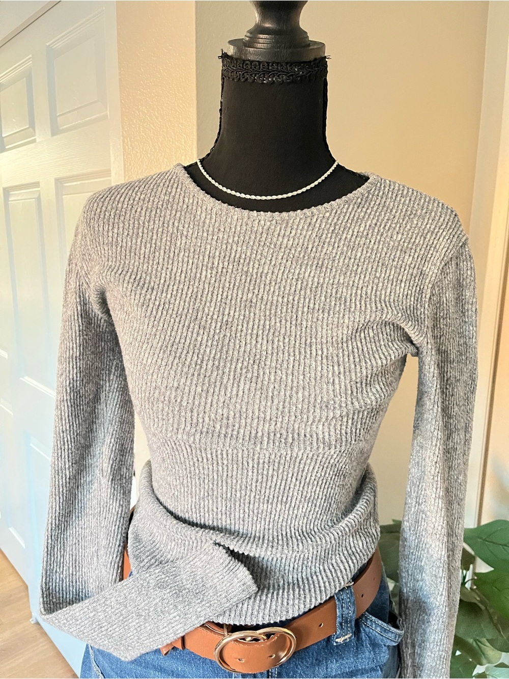 Gray Ribbed Knit Top Medium